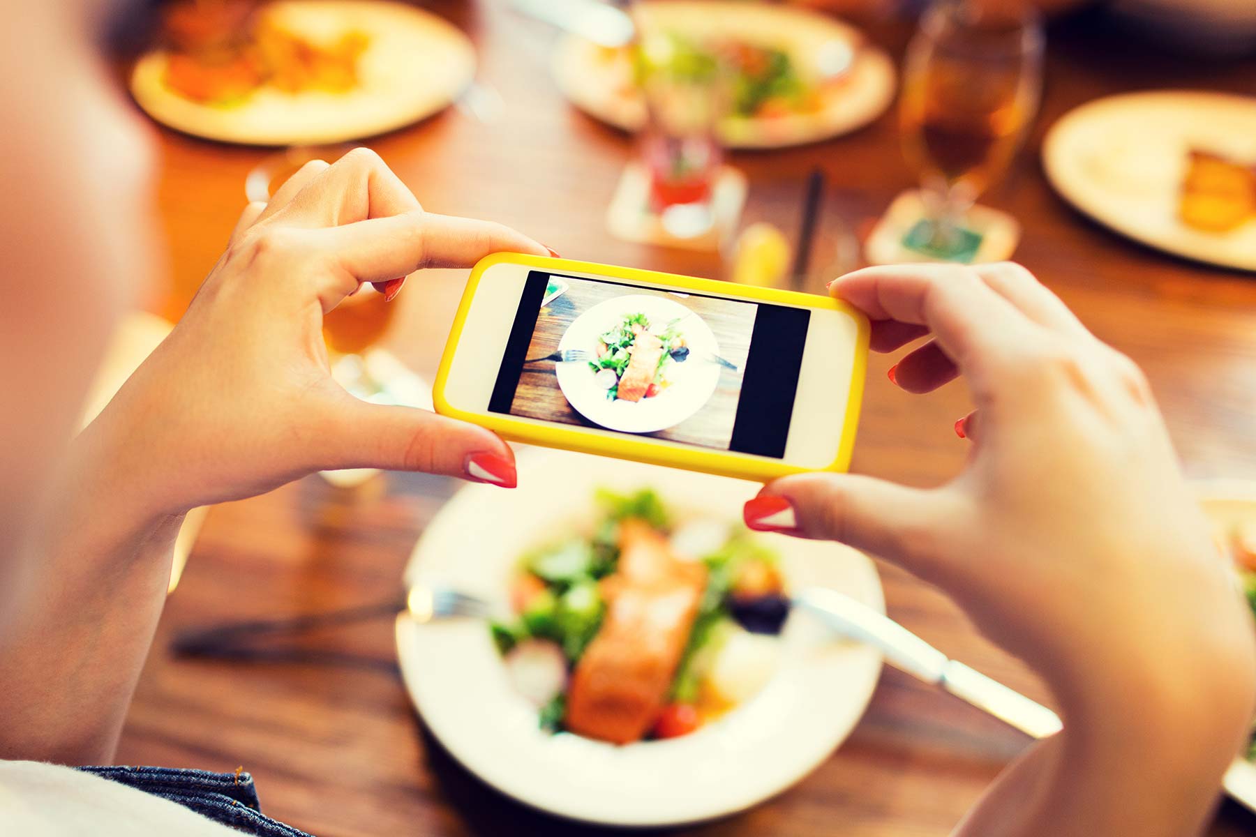 Exploring SnapCalorie, the perfect MyPlate alternative. Logging food with a single photo.